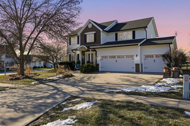 206 59th Court, West Des Moines, IA 50266