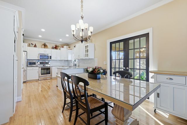 206 59th Court, West Des Moines, IA 50266