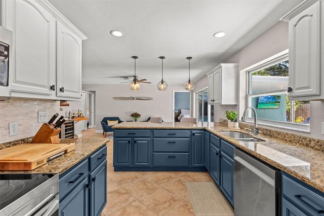 11895 96TH PLACE, Seminole, FL 33772