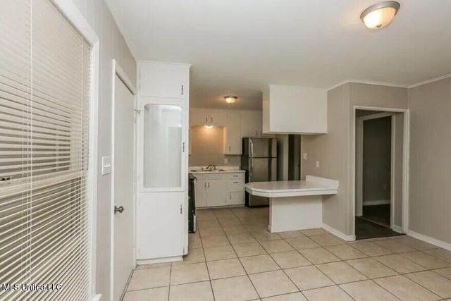 3301 Suncrest Drive, Jackson, MS 39212