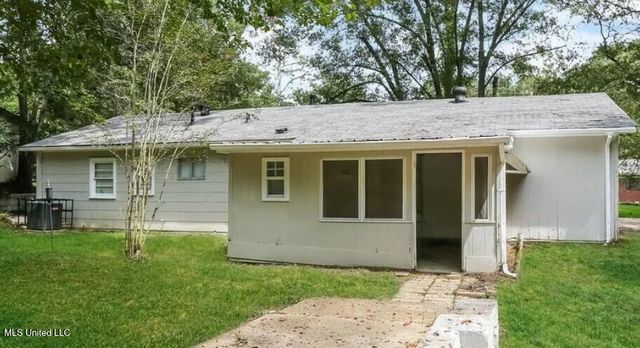 3301 Suncrest Drive, Jackson, MS 39212