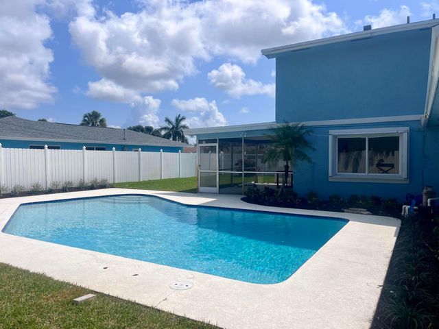 3905 Flag Drive, Palm Beach Gardens, FL 33410