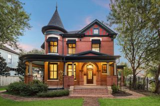 1011 Heights Boulevard, Houston, TX 77008