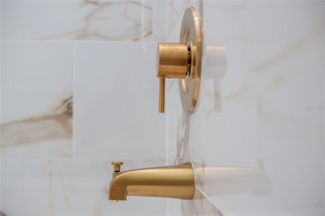 310 GIBSON AVENUE, Lake Wales, FL 33853