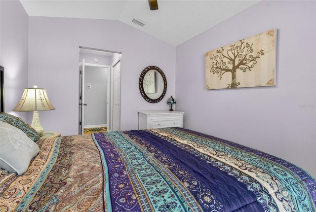 5118 ROYAL OAK DRIVE, Fruitland Park, FL 34731