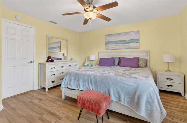 5118 ROYAL OAK DRIVE, Fruitland Park, FL 34731