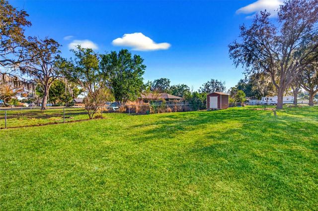 5118 ROYAL OAK DRIVE, Fruitland Park, FL 34731