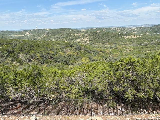 8223 Winecup Hl, San Antonio, TX 78256