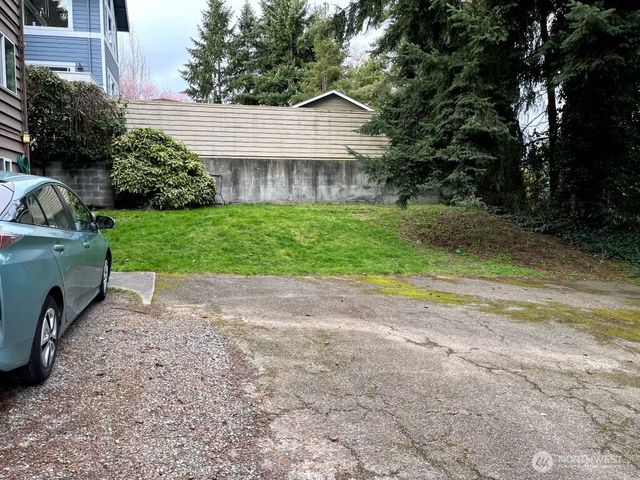 845 NW 95th Street, Seattle, WA 98117