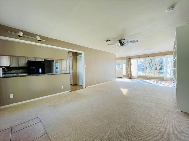 5000 Barbara Road, River Oaks, TX 76114