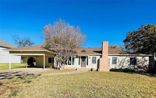 5000 Barbara Road, River Oaks, TX 76114