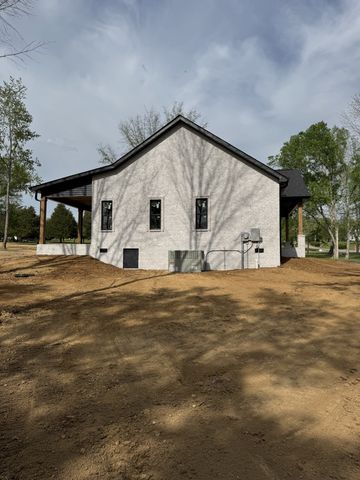 1103 Sycamore Valley Road, Ashland City, TN 37015