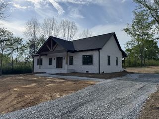 1103 Sycamore Valley Road, Ashland City, TN 37015