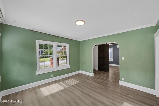 2105 Barnett Avenue, Wilmington, NC 28403