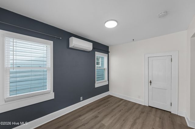 2105 Barnett Avenue, Wilmington, NC 28403