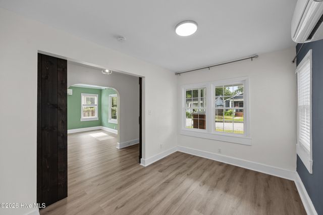 2105 Barnett Avenue, Wilmington, NC 28403