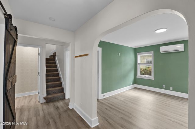 2105 Barnett Avenue, Wilmington, NC 28403