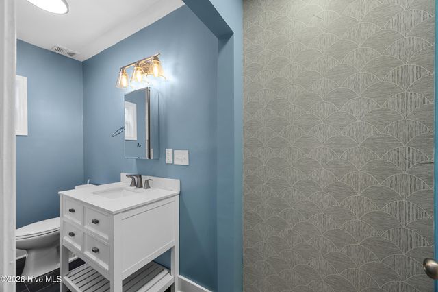 2105 Barnett Avenue, Wilmington, NC 28403