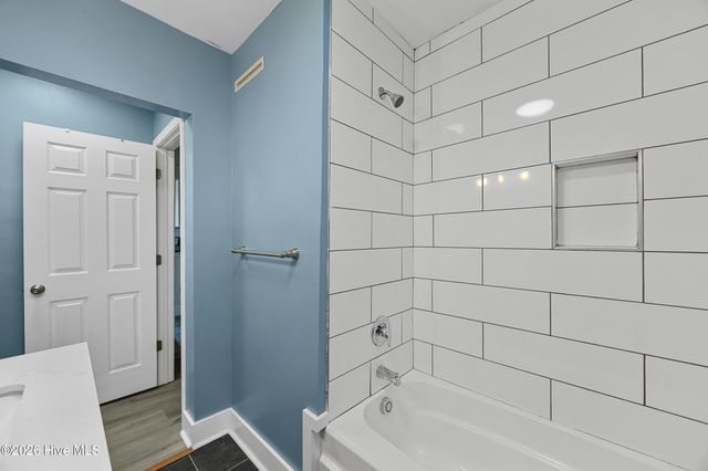 2105 Barnett Avenue, Wilmington, NC 28403