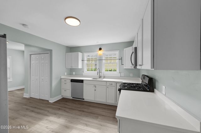2105 Barnett Avenue, Wilmington, NC 28403