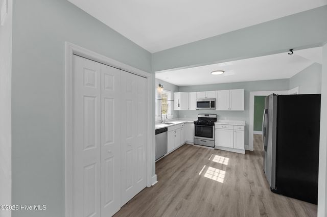 2105 Barnett Avenue, Wilmington, NC 28403