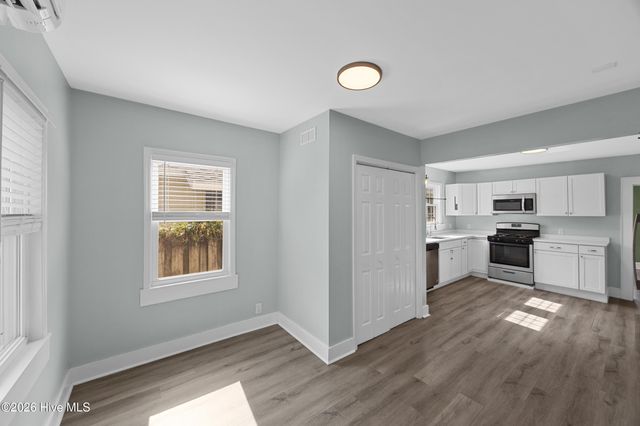 2105 Barnett Avenue, Wilmington, NC 28403