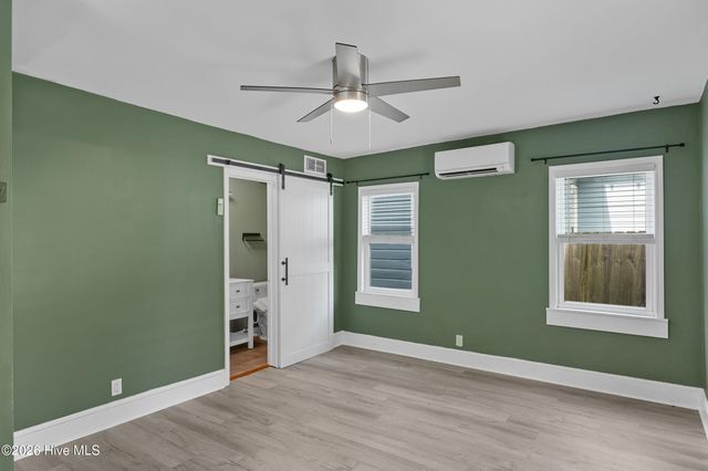 2105 Barnett Avenue, Wilmington, NC 28403