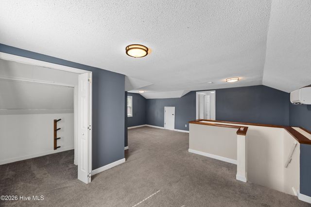 2105 Barnett Avenue, Wilmington, NC 28403