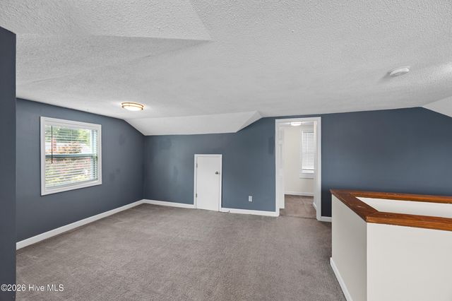 2105 Barnett Avenue, Wilmington, NC 28403