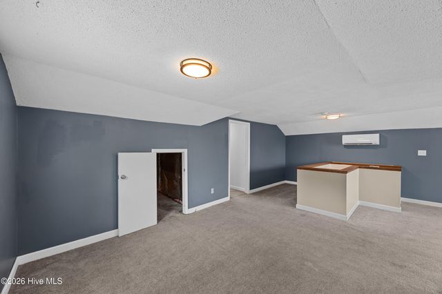 2105 Barnett Avenue, Wilmington, NC 28403