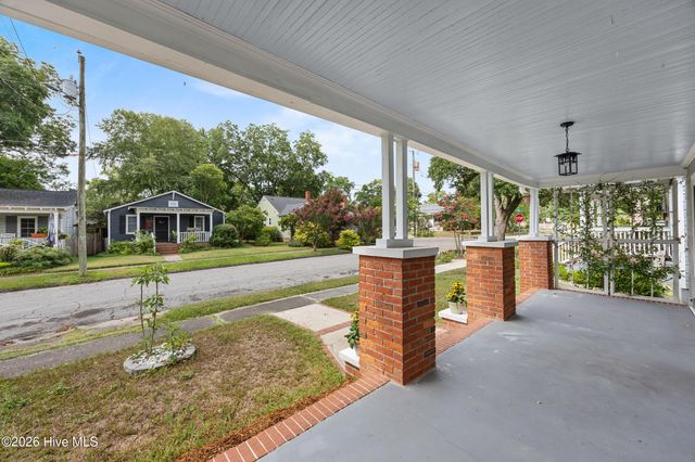 2105 Barnett Avenue, Wilmington, NC 28403
