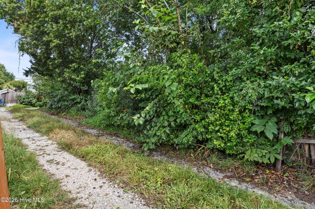 2105 Barnett Avenue, Wilmington, NC 28403