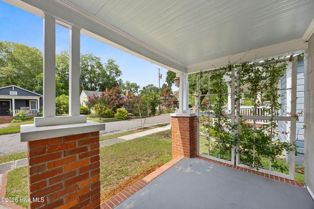 2105 Barnett Avenue, Wilmington, NC 28403