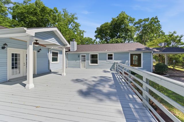 721 Stirrup Ct, Nashville, TN 37221