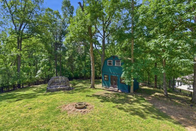 721 Stirrup Ct, Nashville, TN 37221