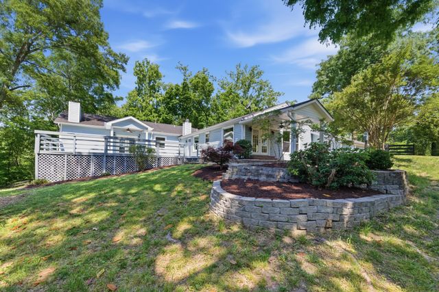 721 Stirrup Ct, Nashville, TN 37221
