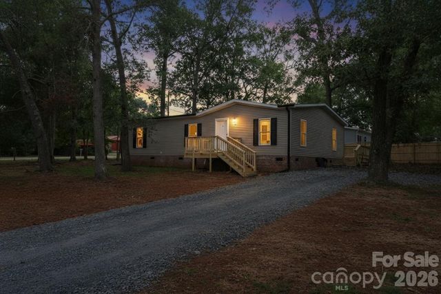 536 Lincoln View Road, Lincolnton, NC 28092