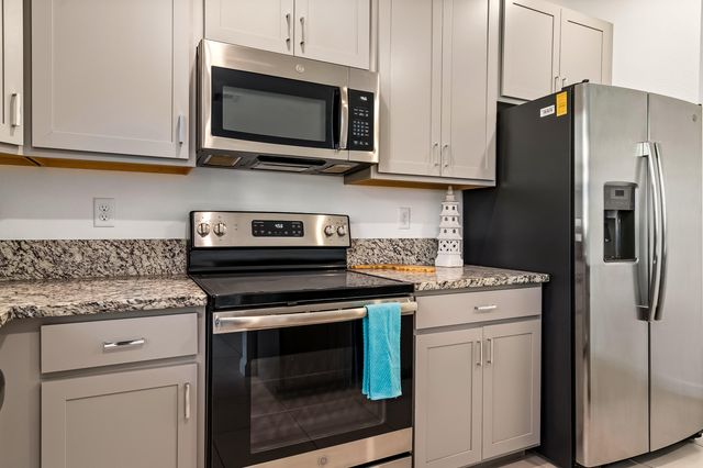 5323 SANTA MARIA Avenue, Boynton Beach, FL 33436