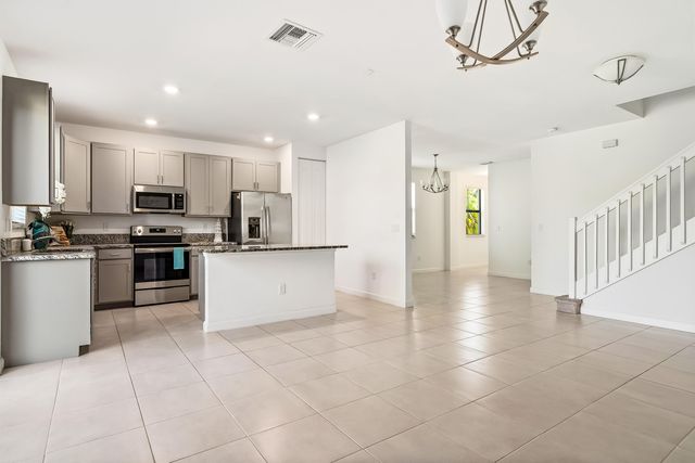5323 SANTA MARIA Avenue, Boynton Beach, FL 33436