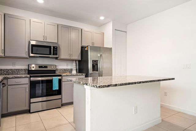 5323 SANTA MARIA Avenue, Boynton Beach, FL 33436