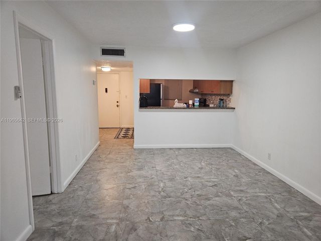 7610 Stirling Road 102C, Davie, FL 33024