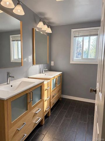 3117 Palm Aire Drive, Rochester Hills, MI 48309