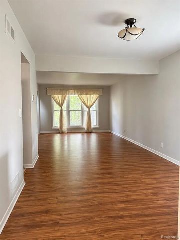 3117 Palm Aire Drive, Rochester Hills, MI 48309