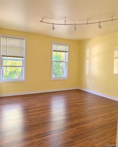3117 Palm Aire Drive, Rochester Hills, MI 48309