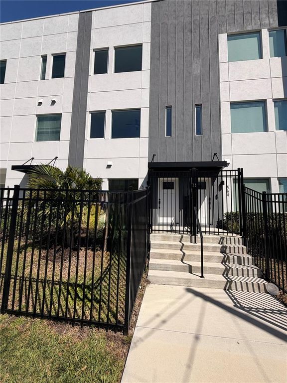 560 DR MARTIN LUTHER KING JR STREET S, St Petersburg, FL 33701