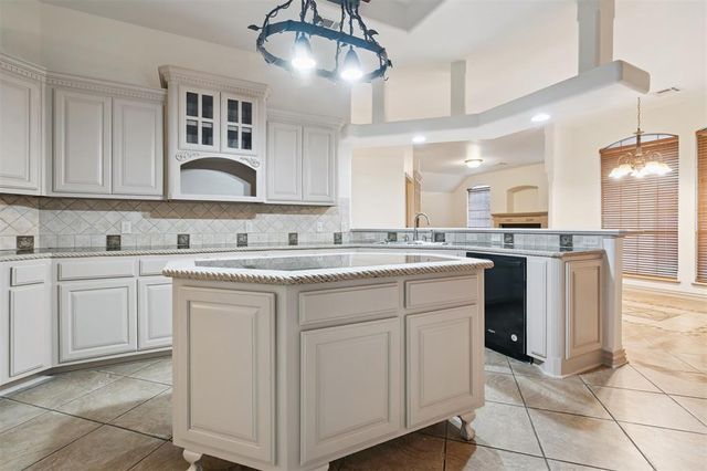 8828 NW 121st Street, Oklahoma City, OK 73162