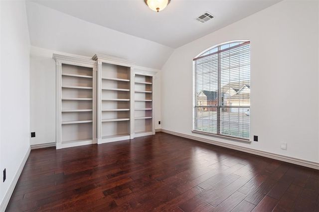 8828 NW 121st Street, Oklahoma City, OK 73162