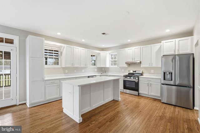 8310 ROLLING RD, Manassas, VA 20110