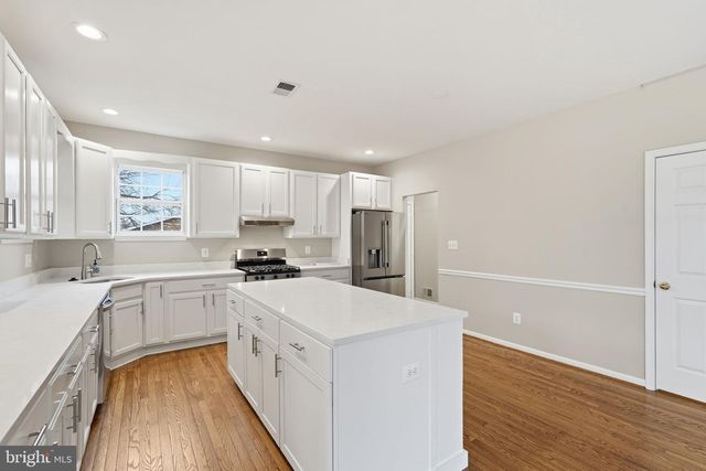 8310 ROLLING RD, Manassas, VA 20110