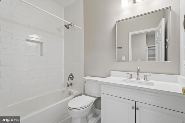 8310 ROLLING RD, Manassas, VA 20110